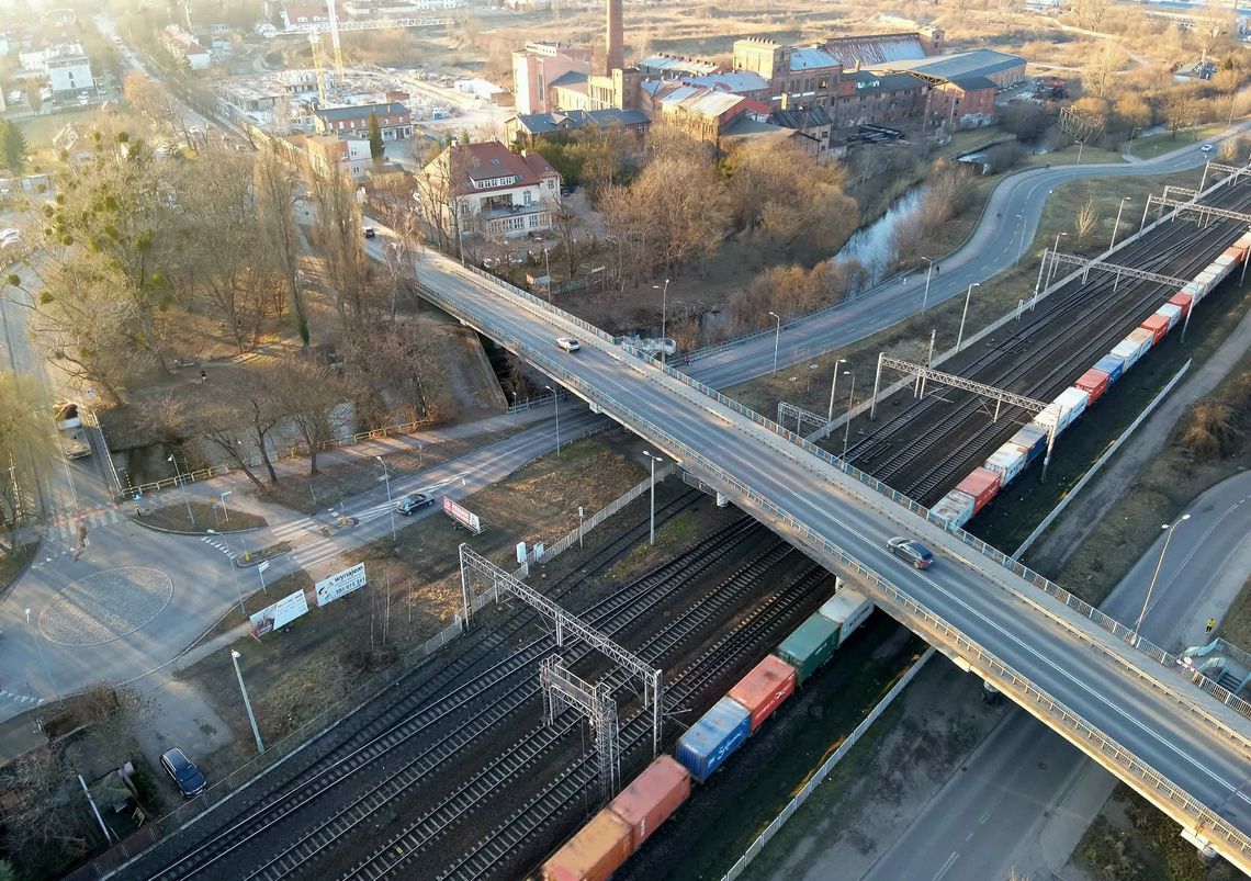 Wiadukt w Pruszczu Gdańskim będzie zamknięty. Przebudowa potrwa do 2027 roku Zamkną wiadukt w Pruszczu Gdańskim. Przebudowa potrwa do 2027 roku