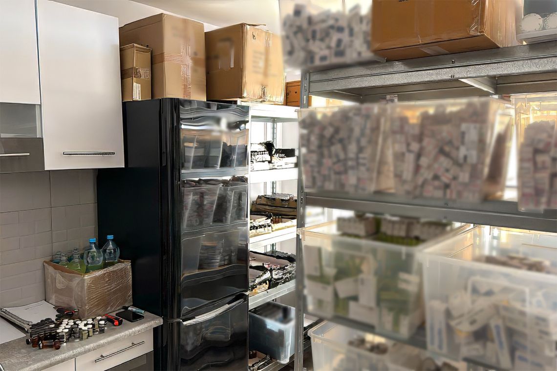 Magazyny "lewych" leków w Gdańsku. Grupa przestępcza rozbita, 24 osoby z zarzutami Wielka akcja CBŚP. 24 osoby z zarzutami, magazyny "lewych" leków w Gdańsku.