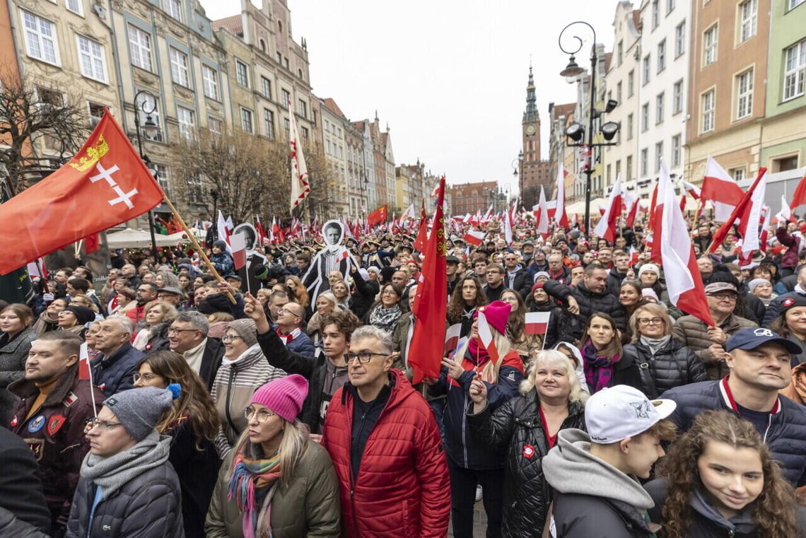 Wielka Parada Niepodległości w Gdańsku. Donald Tusk: - Polska niepodległa jest naszą wspólną sprawą [ZDJĘCIA]