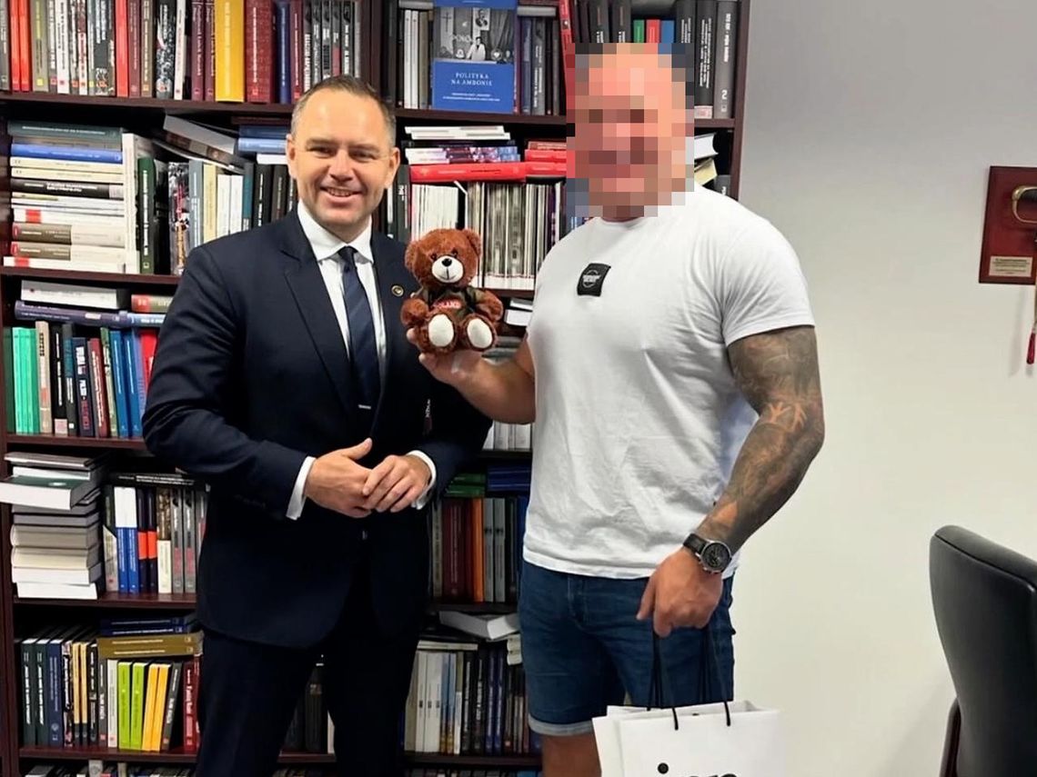 Wielki Bu zatrzymany w Hamburgu. Rzecznik prezydenta o jego reakcji na zatrzymanie