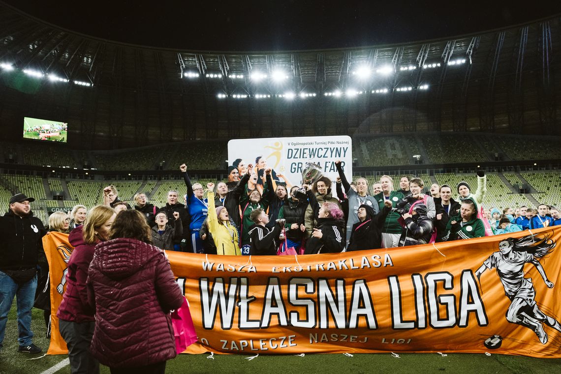 Wielki turniej piłkarski „Dziewczyny Grają Fair” w Ergo Arenie turniej piłkarski „Dziewczyny Grają Fair”