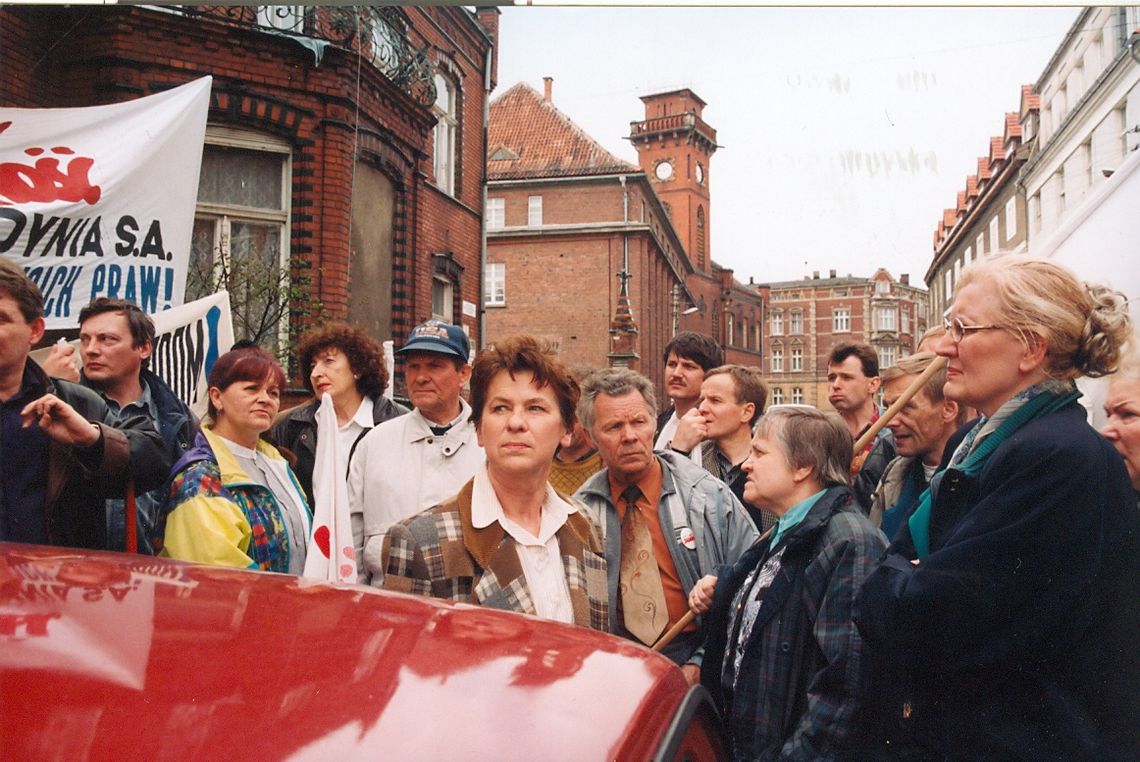 Wiesława Kwiatkowska przed sądem w Malborku, 1997 r.