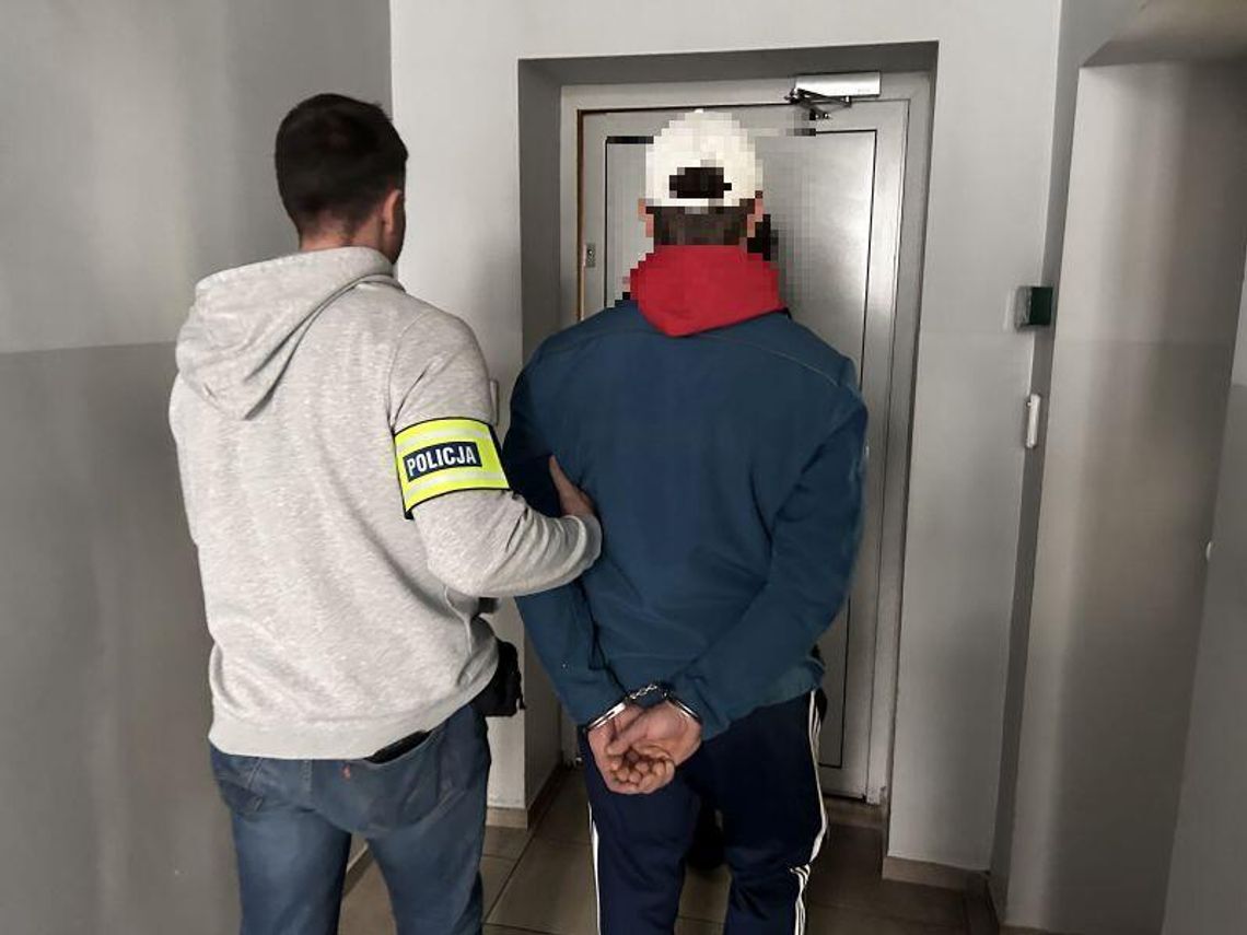 Włamał się do domu i ukradł biżuterię. W innym jego łupem padła... kamera monitoringu Chojnice: Włamał się do domu i ukradł biżuterię