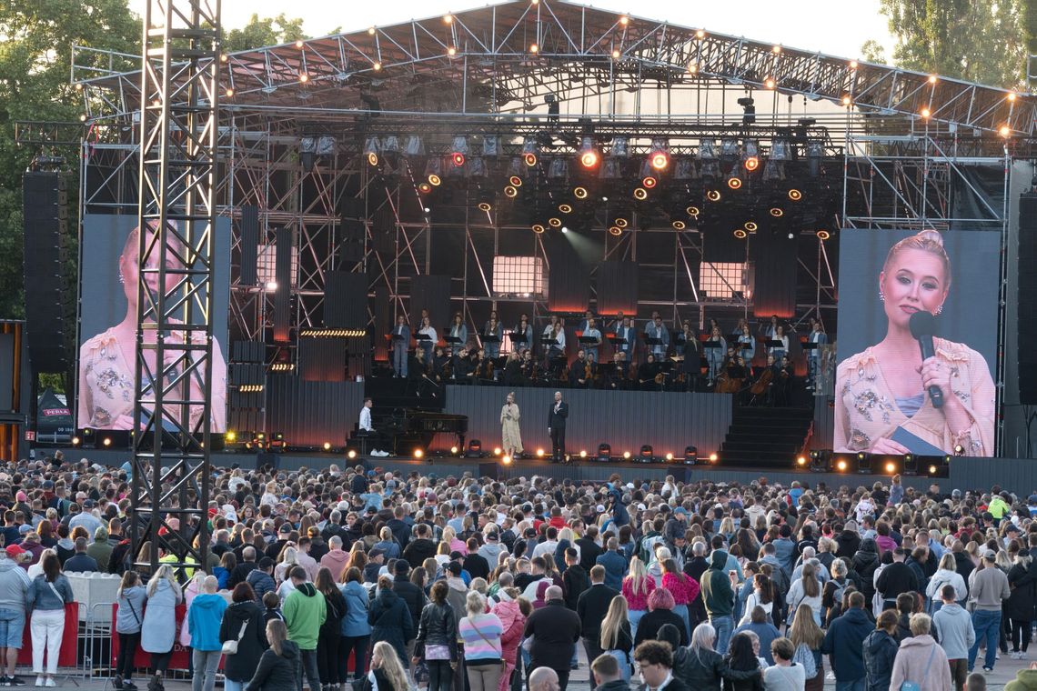 „Wolność jest kobietą”. Wyjątkowy koncert na placu Zebrań Ludowych w Gdańsku