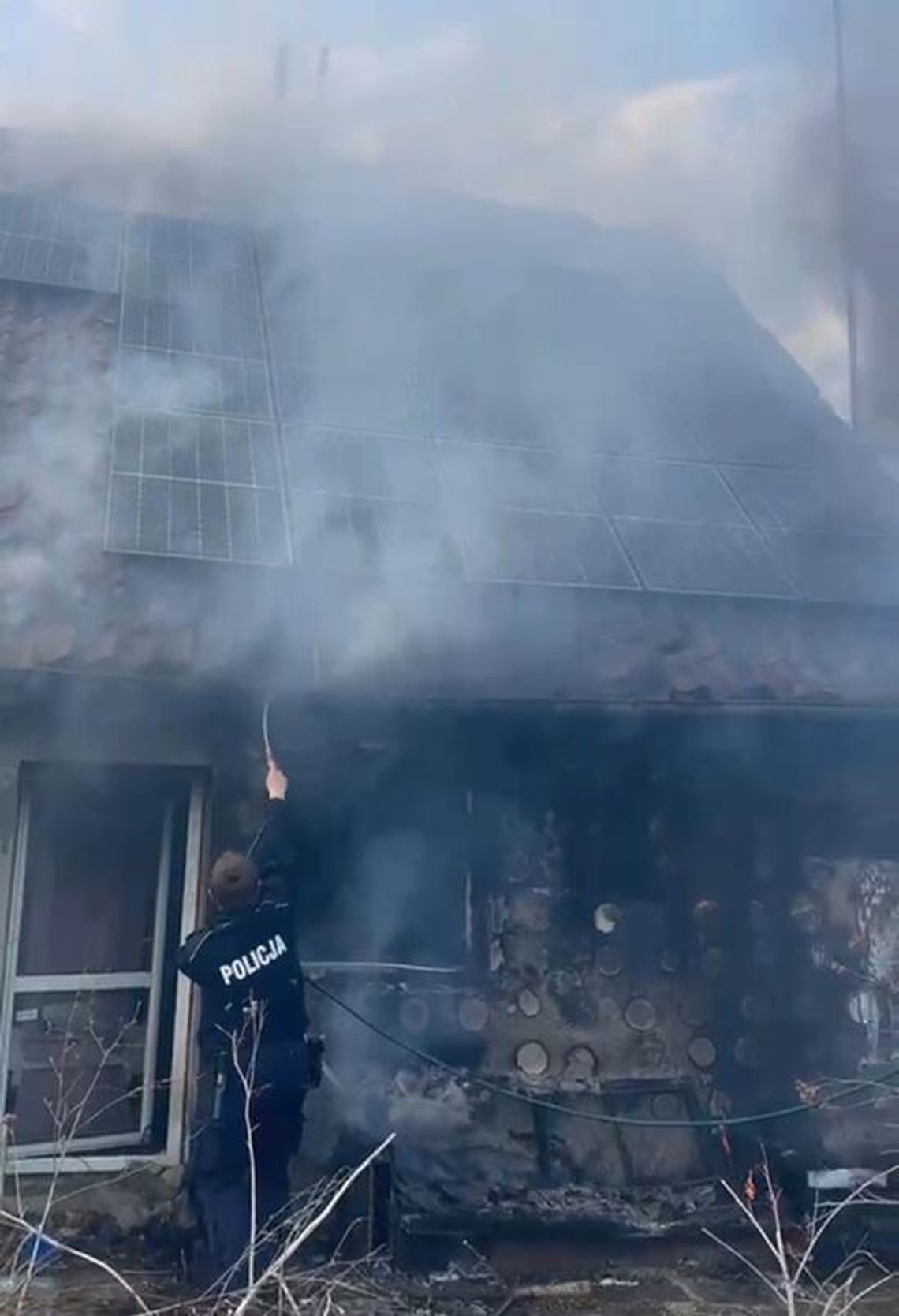 Powiat sztumski: Wracali z meczu i zobaczyli dym. Od razu przystąpili do działania