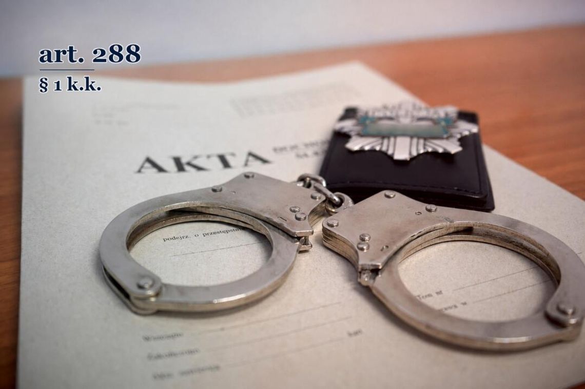 Wybił szybę i wlał kwas masłowy do lokalu. Policja zatrzymała 32-latka Wybił szybę i wlał kwas masłowy do lokalu. Policja zatrzymała 32-latka