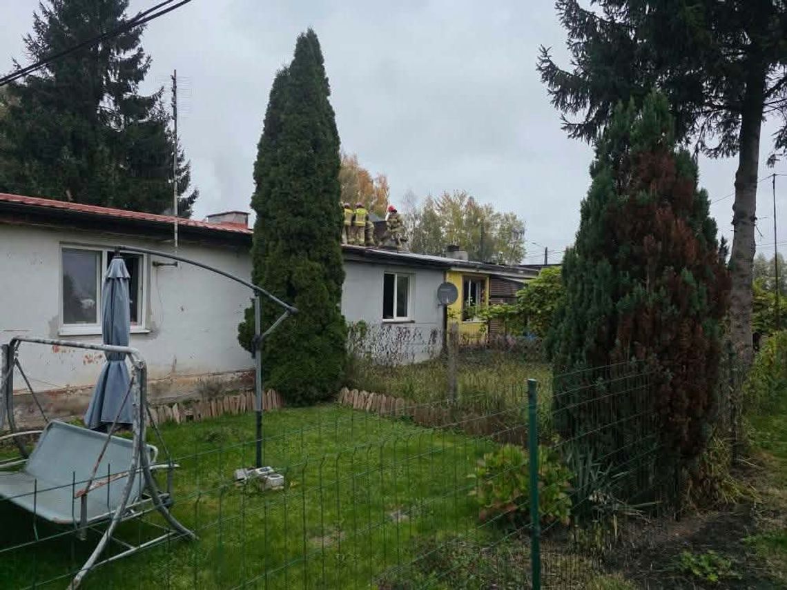 Wybuch pieca i pożar dwóch mieszkań w Chełmku-Osadzie. Jedna osoba poparzona wybuch pieca, Chełmek-Osada