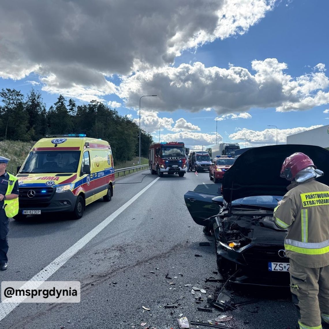 Wypadek trzech samochodów na Trasie Kaszubskiej. Są utrudnienia!