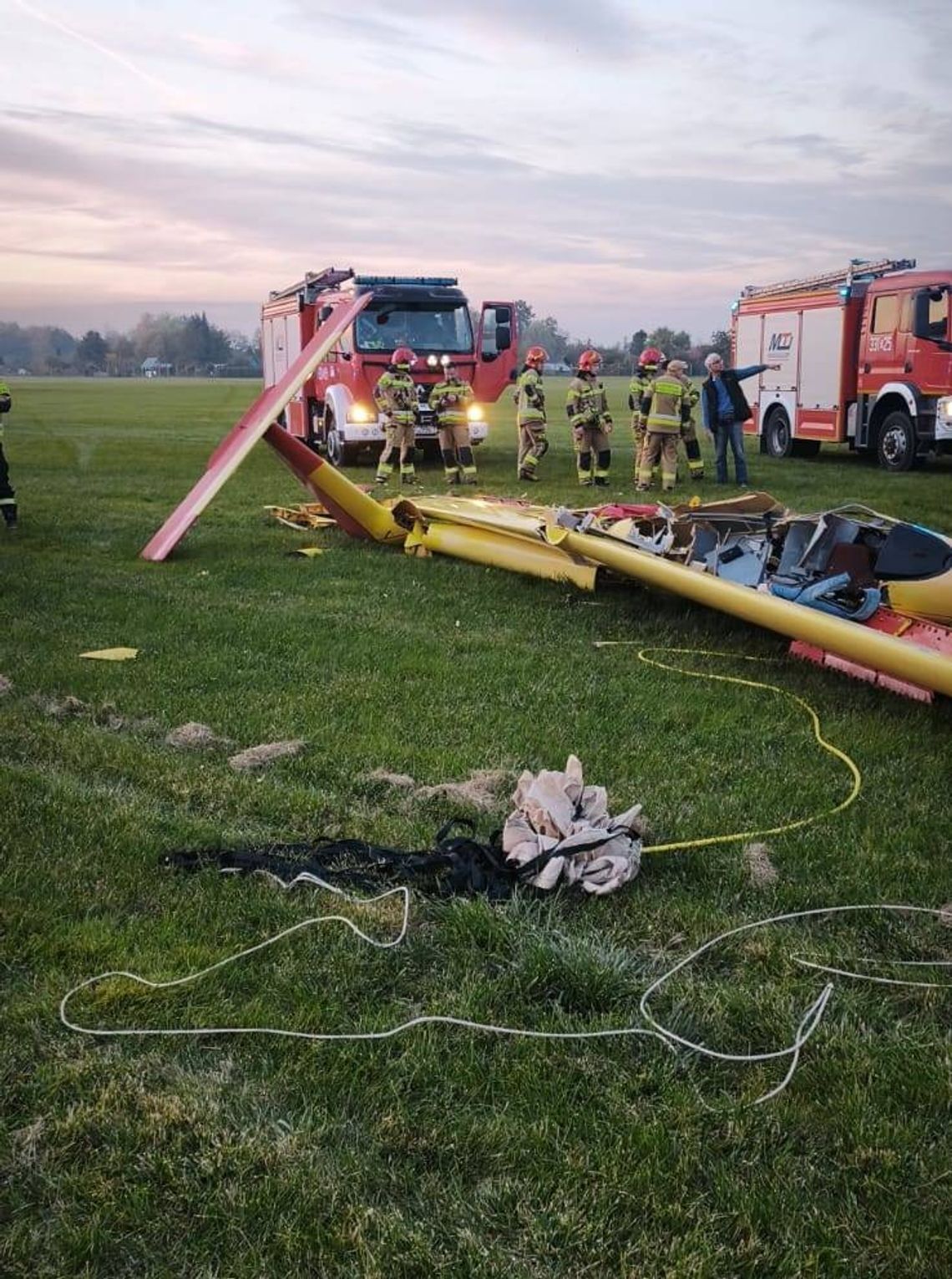 Wypadek szybowca w Pruszczu Gdańskim. Pilot nie przeżył Wypadek szybowca w Pruszczu Gdańskim. Pilot nie przeżył