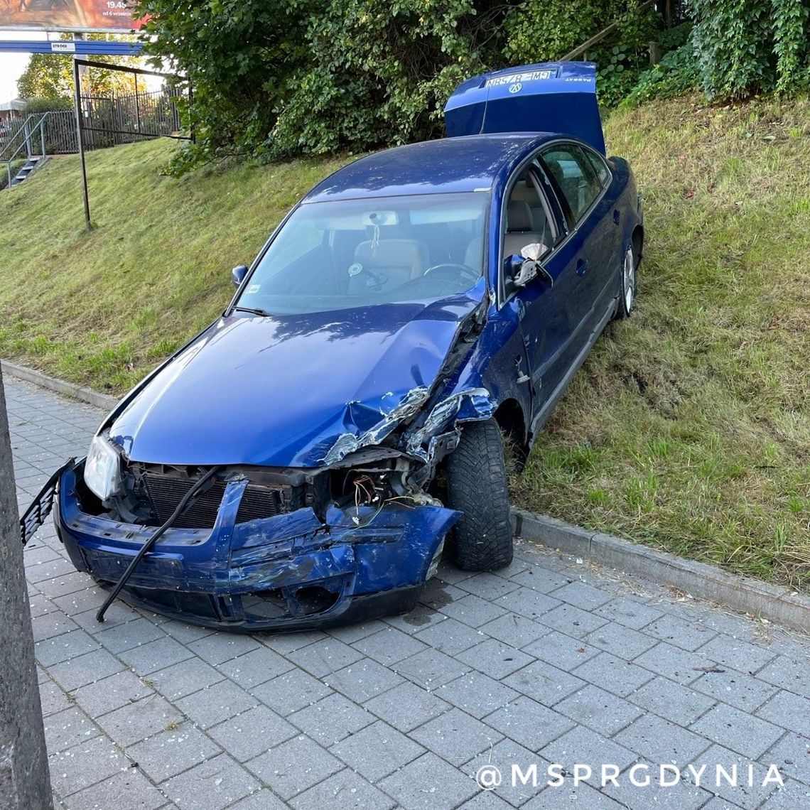 Wypadek w Gdyni! Zderzyły się trzy samochody wypadek na skrzyżowaniu ulic Wielkopolskiej i Łowickiej w Gdyni