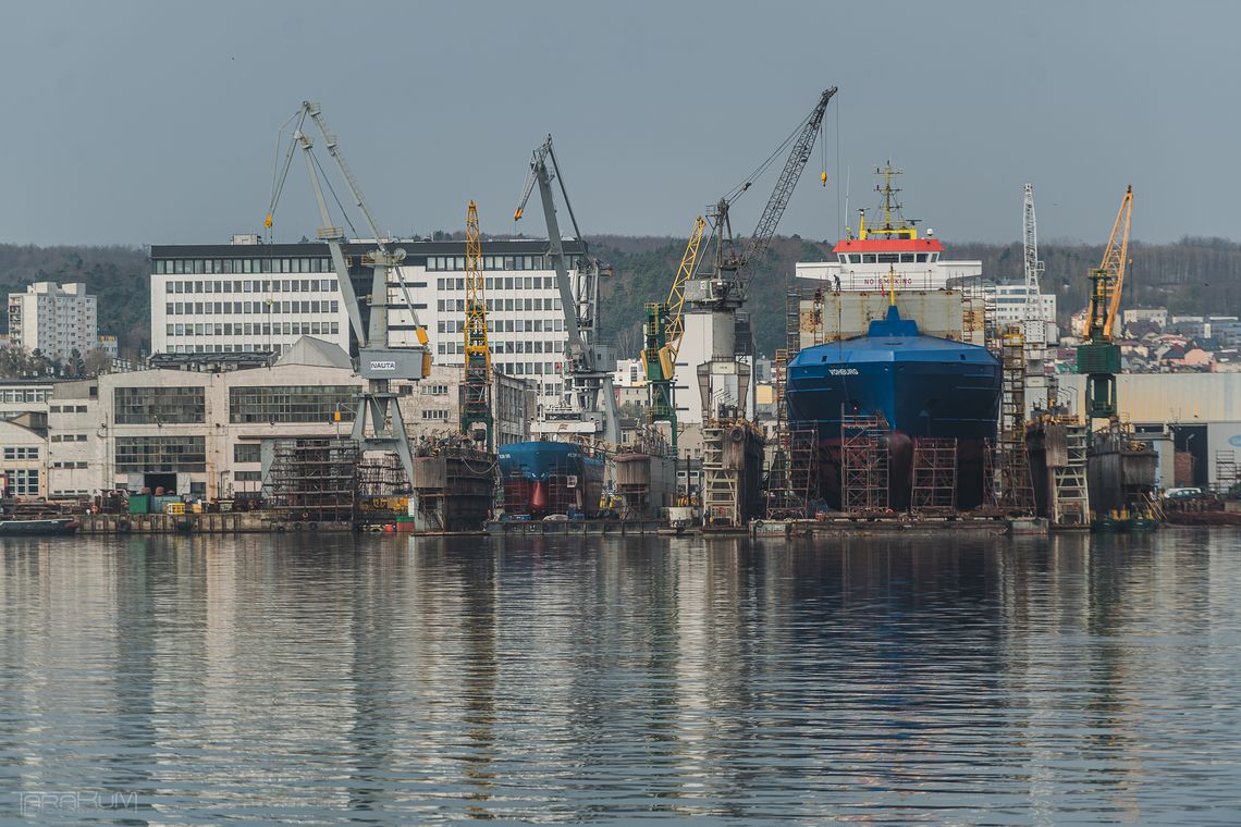 Wypadek w Stoczni Nauta w Gdyni! Ładunek przygniótł pracownika Stocznia Nauta, Gdynia