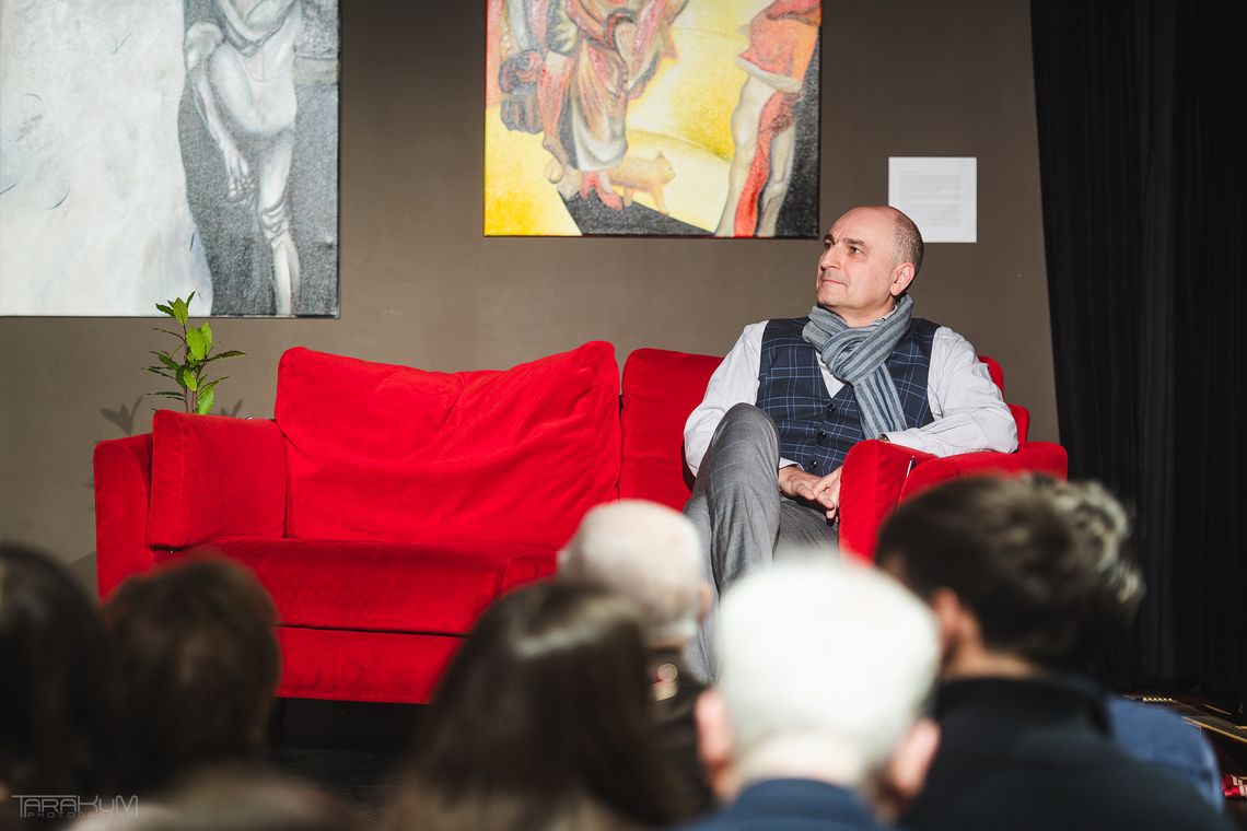 "Wyprasowany". Benefis Dariusza Szretera, czyli 35 lat stukania w klawisze