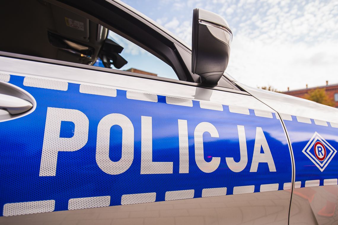 Wyskoczyła z jadącego samochodu. Na pomoc ruszyła policjantka z Gdyni Wyskoczyła z jadącego samochodu. Na pomoc ruszyła policjantka z Gdyni