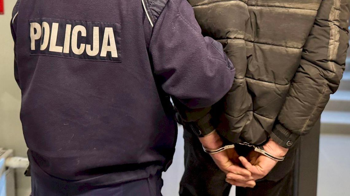 Słupsk: Wpadł w furię, bo "źle" go wyprzedziła. Zaczął ją bić, szarpać i dusić