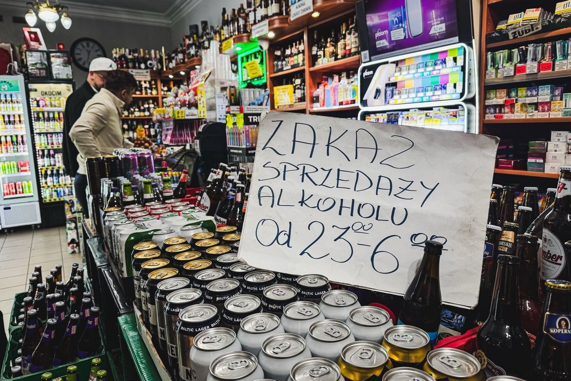 Zakaz sprzedaży alkoholu w nocy? Większość Polaków popiera nocną prohibicję
