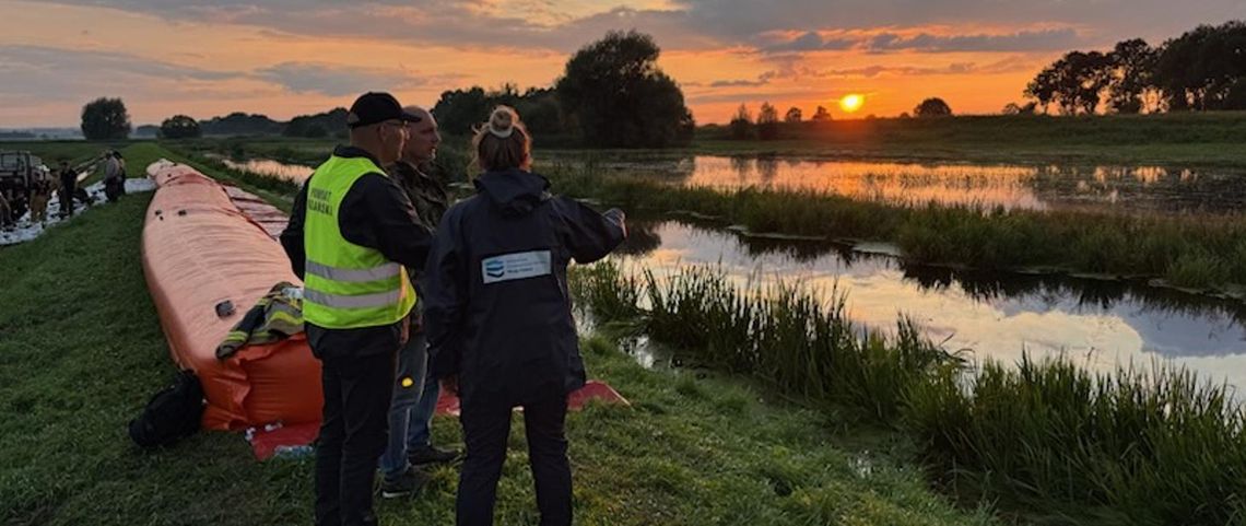 Zalane Powiśle: woda w wielu miejscach nie opada. Trudna sytuacja w gminie Suchy Dąb