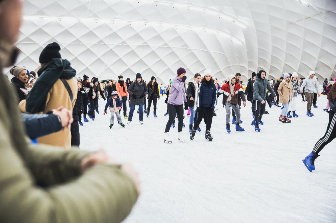 Zamiast balonu, wielki namiot. Wkrótce otwarcie lodowiska w Gdańsku