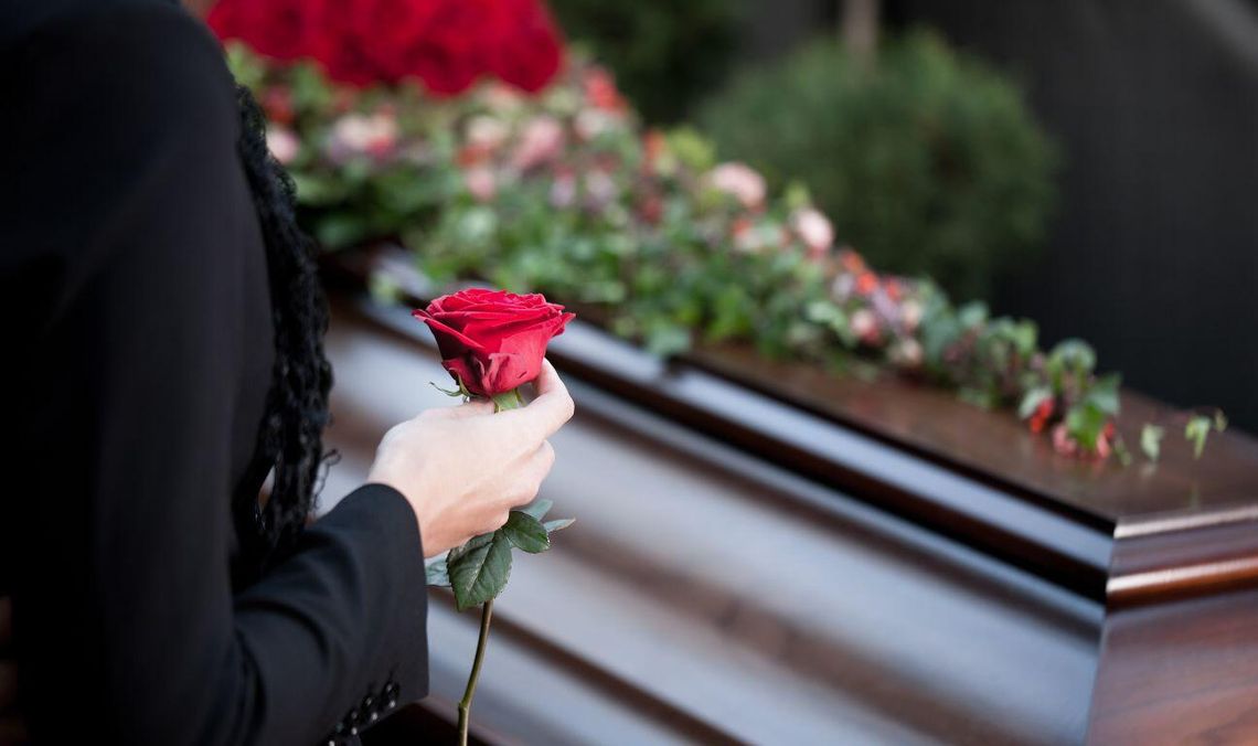 Zasiłek pogrzebowy już na nowych zasadach. Co musisz wiedzieć? trumna, pogrzeb, zdjęcie ilustracyjne