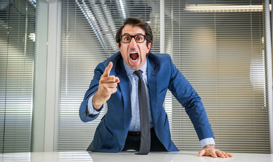 Zły szef w pracy? Te cechy najbardziej denerwują pracowników