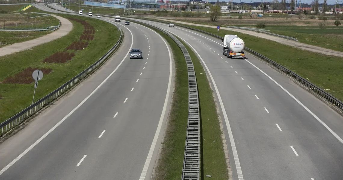 Zmiany na Trasie Sucharskiego. Węzeł Michałki wraca do stałej organizacji ruchu Trasa Sucharskiego, Gdańsk