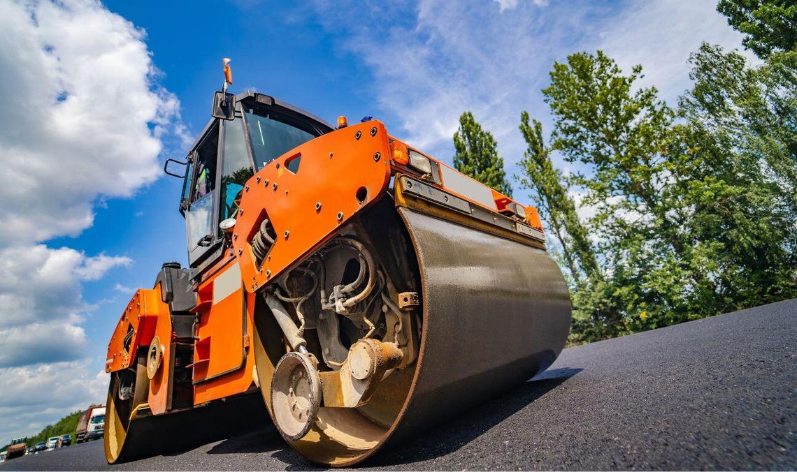 walec drogowy, zdjęcie ilustracyjne