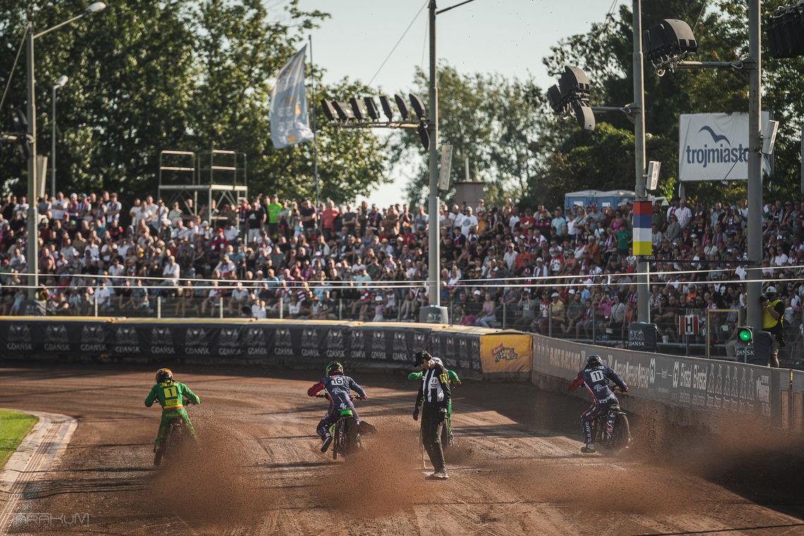 Żużlowcy Wybrzeżą rozpoczną sezon od meczu z Unią Tarnów