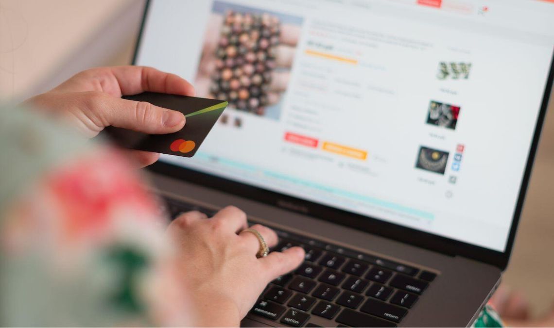 Zwrot towaru jednym kliknięciem. Nowe przepisy zmieniają zakupy online zakupy online, zdjęcie ilustracyjne