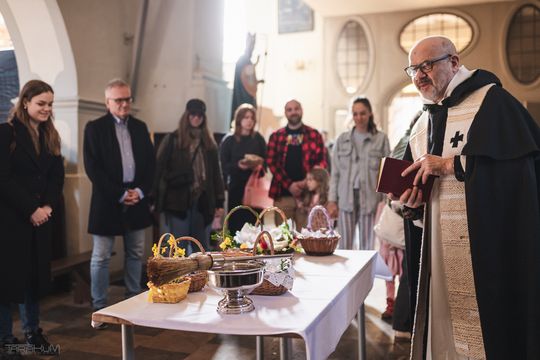 wielkanocne święcenie pokarmów, dominikanie, Gdańsk 2024