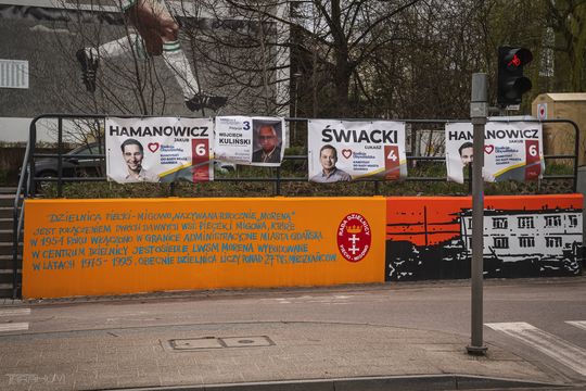 mural przedstawiający budowę osiedla na Morenie, Gdańsk 2024