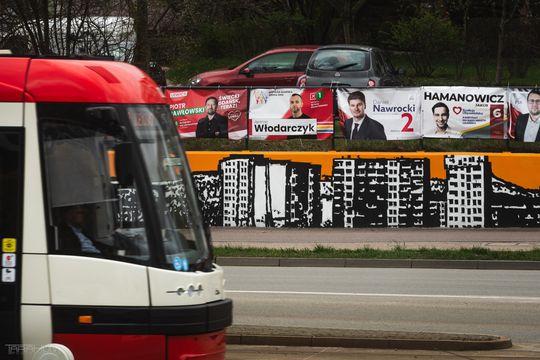 mural przedstawiający budowę osiedla na Morenie, Gdańsk 2024