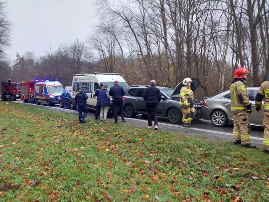 zderzenie czterech samochodów w Wielistowie