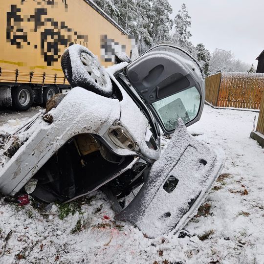 Śmiertelny wypadek na drodze krajowej nr 25 w Dobojewie