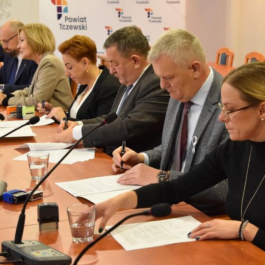 „Asystent osobisty osoby z niepełnosprawnością”, podpisanie umów, Tczew