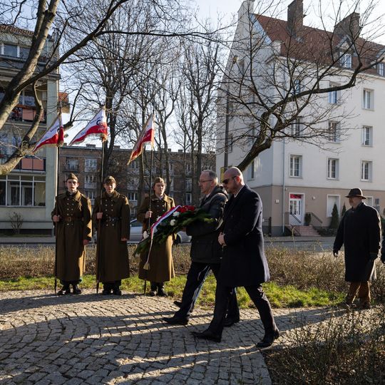 W rocznicę rzezi UPA, w Gdańsku poświęcono krzyż z polskiej mogiły na Wołyniu