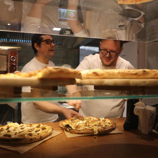 „Pizza Profanum”, nowa wystawa Filipa Ignatowicza, Gdańsk 2025