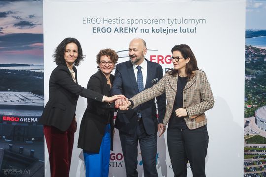 Ergo Arena, Ergo Hestia, podpisanie umowy