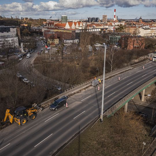 Remont Armii Krajowej w Gdańsku. Dwa pasy dla kierowców, trzeci dla rowerzystów