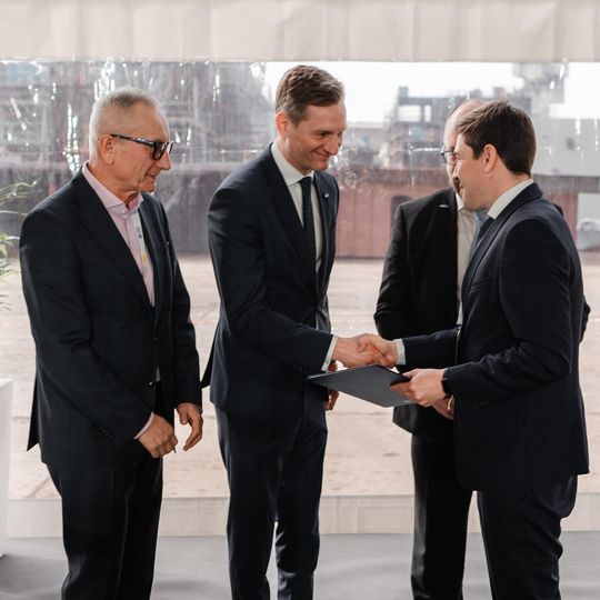 morska stacja elektroenergetyczna, BC-Wind, podpisanie umowy