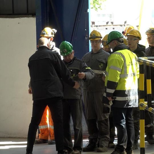 palenie blach pod budowę fregaty ORP Burza w PGZ Stoczni Wojennej