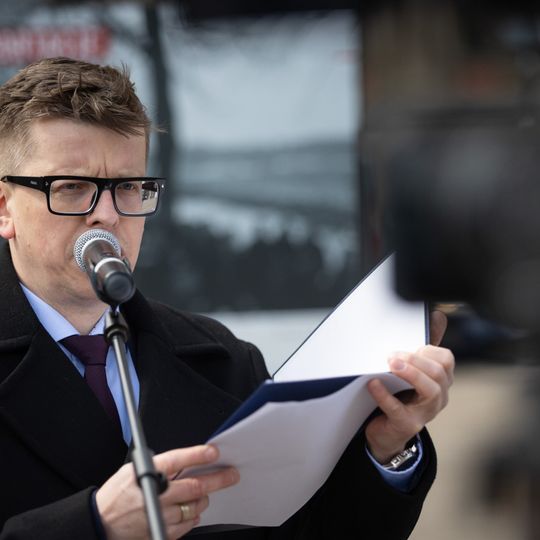 otwarcie na Targu Węglowym w Gdańsku wystawy IPN o Armii Czerwonej