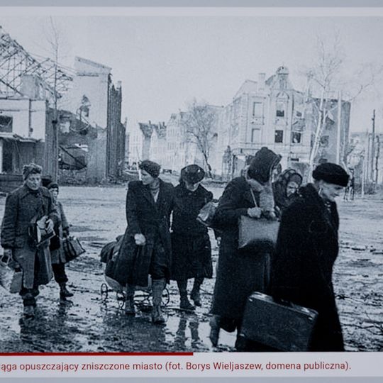 otwarcie na Targu Węglowym w Gdańsku wystawy IPN o Armii Czerwonej