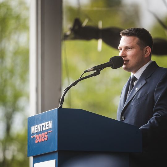 Sławomir Mentzen na spotkaniu z wyborcami w Kartuzach, 2025