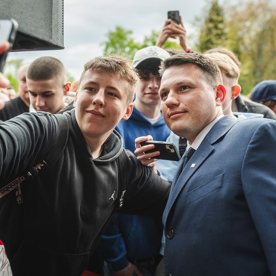 Sławomir Mentzen na spotkaniu z wyborcami w Kartuzach, 2025