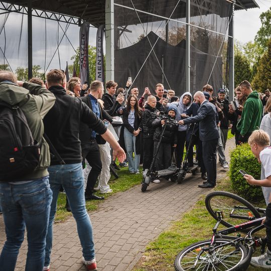 Sławomir Mentzen na spotkaniu z wyborcami w Kartuzach, 2025