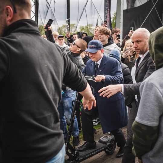 Sławomir Mentzen na spotkaniu z wyborcami w Kartuzach, 2025