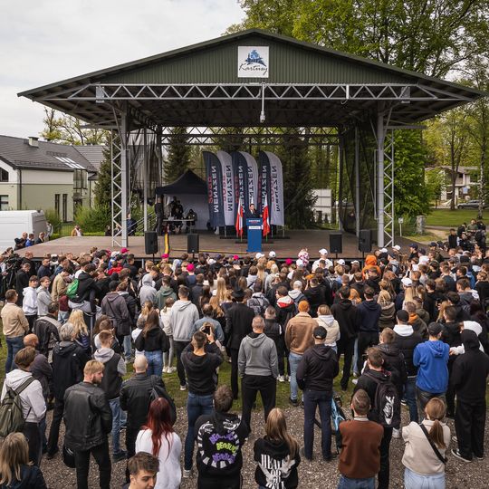 Sławomir Mentzen na spotkaniu z wyborcami w Kartuzach, 2025