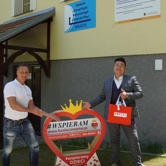 biblioteczka w Szpitalu Dziecięcym Polanki w Gdańsku