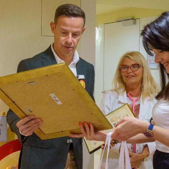 biblioteczka w Szpitalu Dziecięcym Polanki w Gdańsku