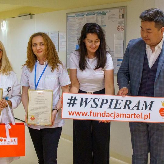 biblioteczka w Szpitalu Dziecięcym Polanki w Gdańsku