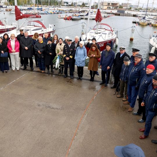 odsłonięcie tablicy Bohdana Sienkiewicza w Alei Żeglarstwa Polskiego w Gdyni